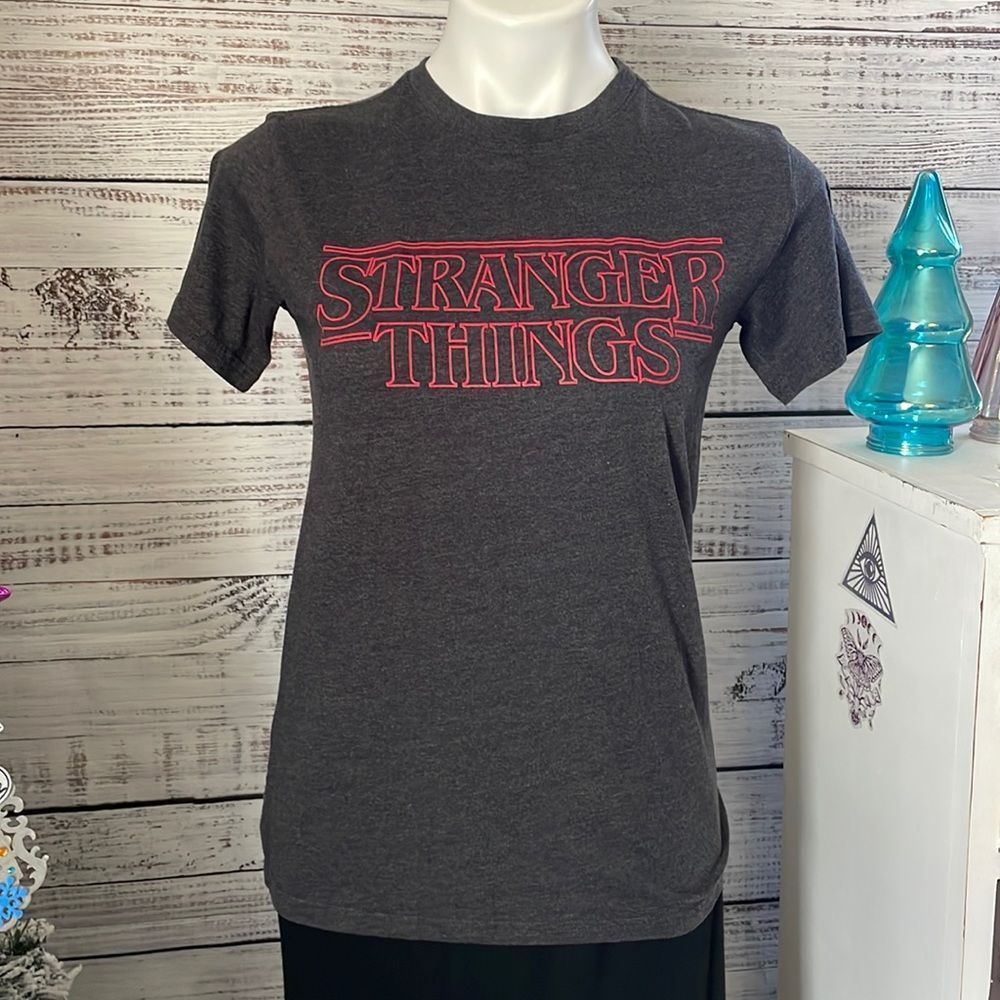 Stranger Things T Shirt Grey Red